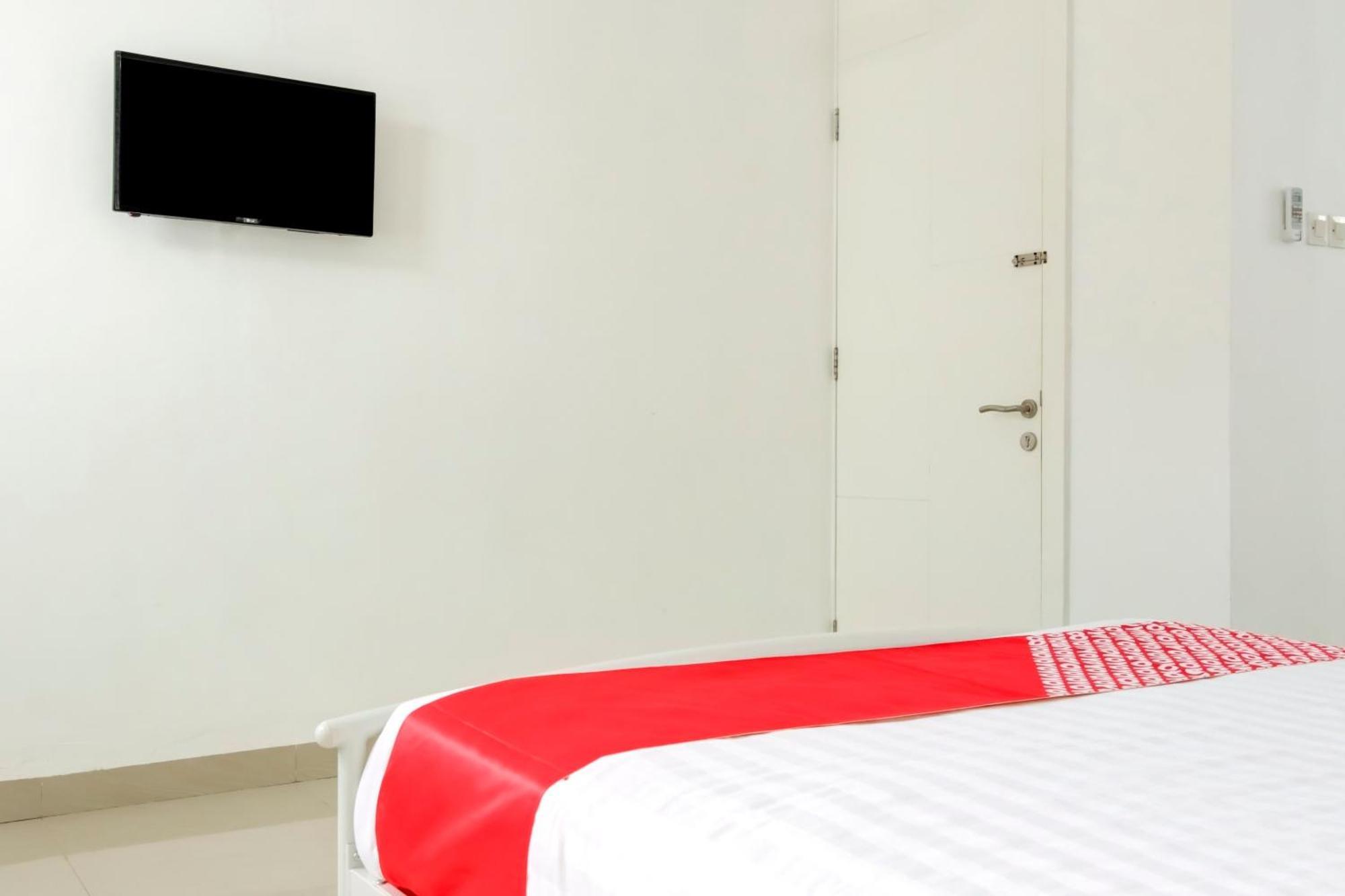 Hotel O Panakkukang Near Mall Panakkukang Formerly Golden White House Makassar Luaran gambar